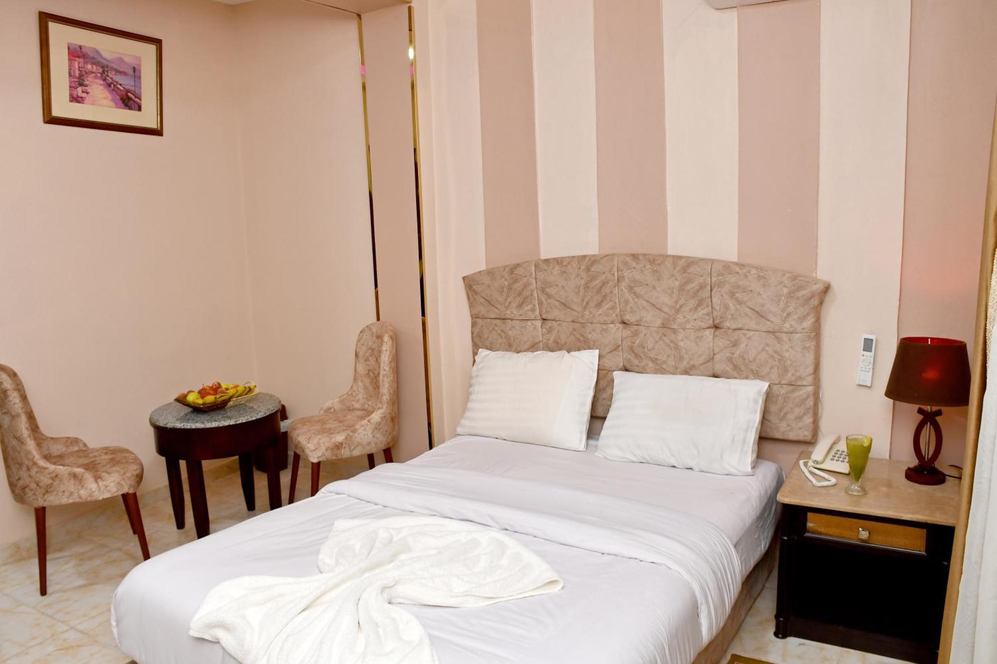 Nun Pyramids Hotel Kafret el-Gabal 객실 사진