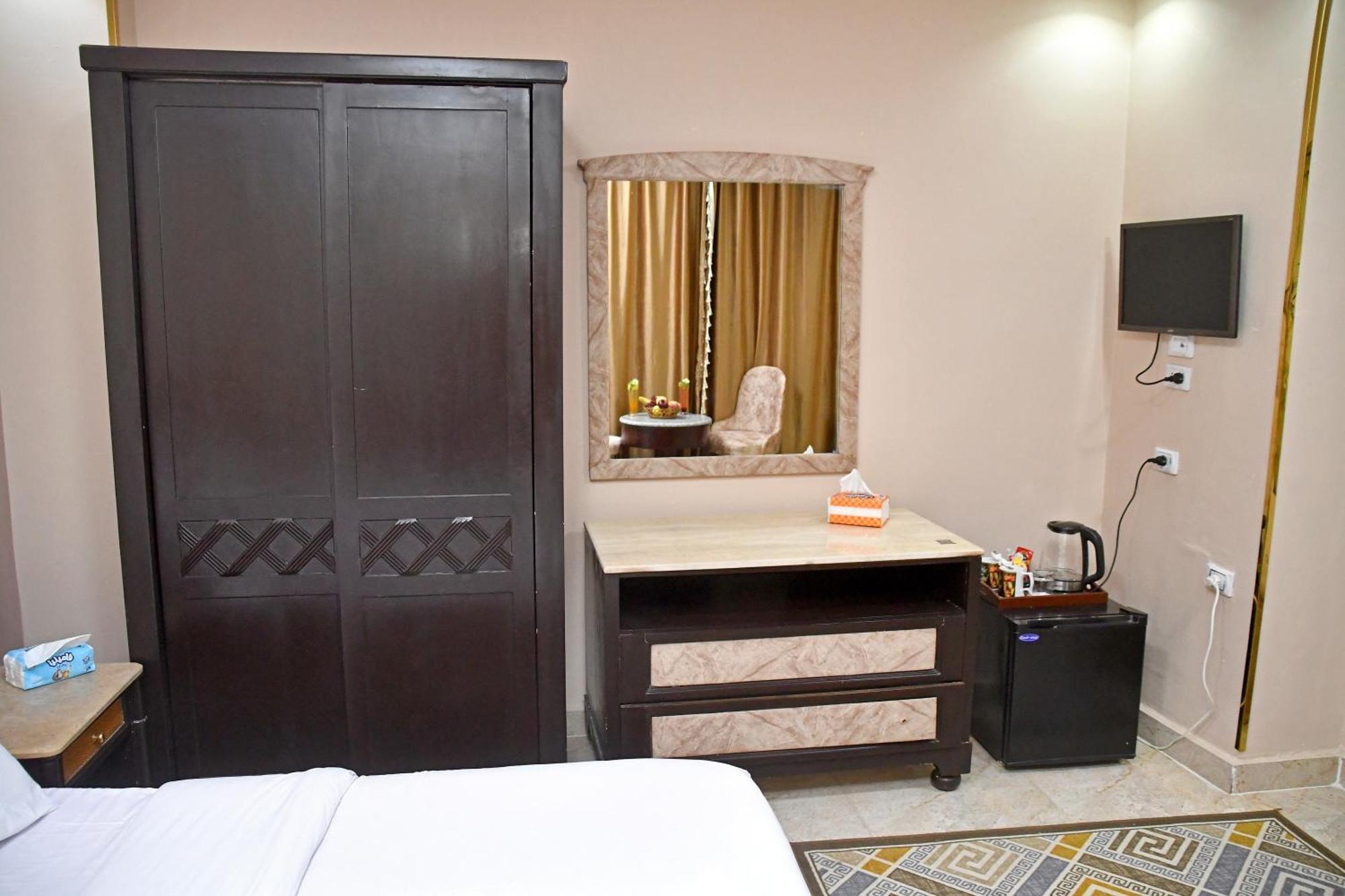 Nun Pyramids Hotel Kafret el-Gabal 객실 사진